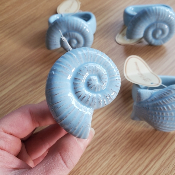 Seashell beachy coastal ceramic napkin rings set of four - Picture 3 of 7